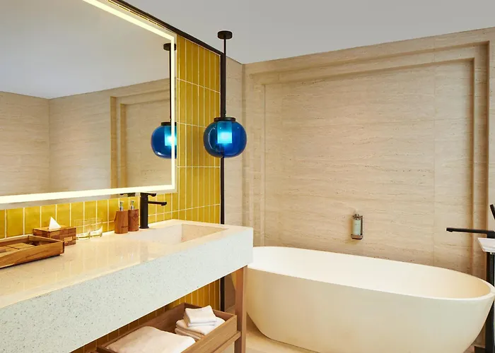 Voco Bali By Ihg Hotel Seminyak (Bali)
